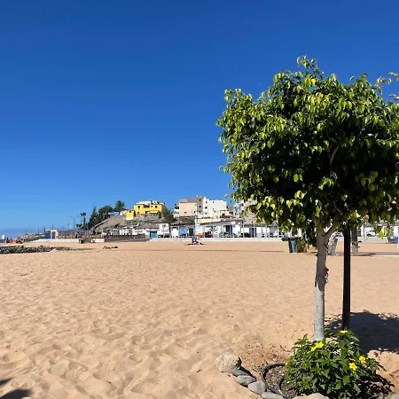 Schoene Mit Meerblick - Playa De Lägenhet